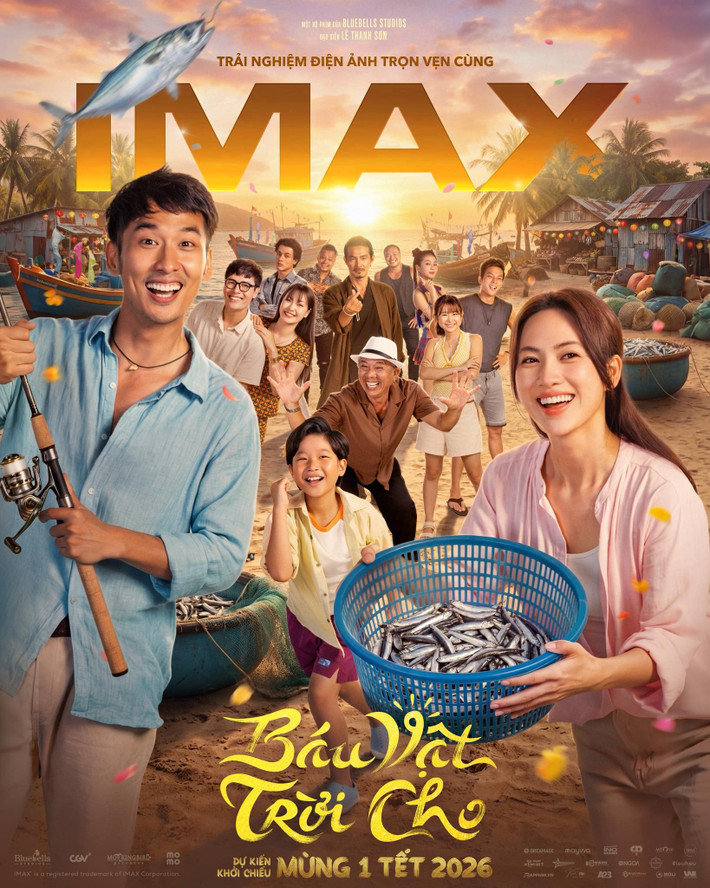 Theo Phụ Nữ Việt Nam, trong Báu vật trời cho, Tuấn Trần vào vai Hồng, có bạn gái là Ngân do Bích Ngọc thủ vai. Chia sẻ về quá trình hợp tác, Bích Ngọc cho biết: “Anh Tuấn Trần là một diễn viên giỏi và giúp đỡ tôi rất nhiều. Khi đã vào vai người yêu, các diễn viên cần có sự thoải mái để hoàn thành cảnh phim một cách tốt nhất”. Ảnh: FB Tuấn Trần.