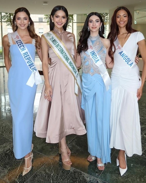 Đại diện Angola - Lauriela Martins xếp thứ 3 trong bảng dự đoán top 20 Miss International 2025 của chuyên trang sắc đẹp Missosology. Lauriela năm nay 27 tuổi, là tiếp viên hàng không. Cô đoạt vương miện Miss Angola 2017. Ảnh: Instagram Simona Prochazkova.