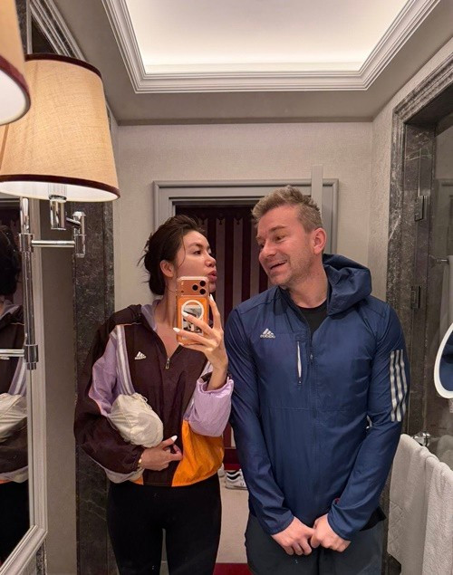 Vợ chồng Minh Tú cùng tập luyện để nâng cao sức khỏe.