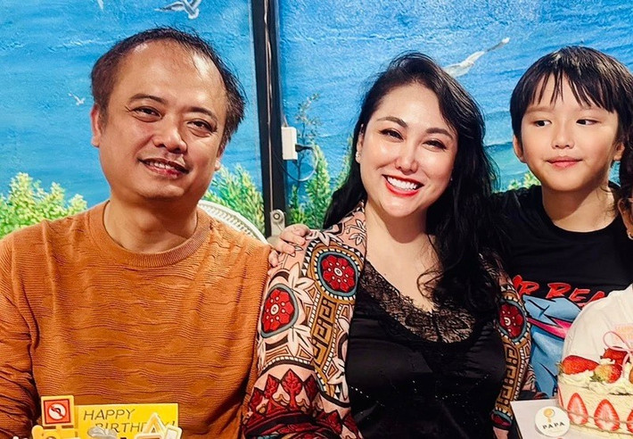 Doanh nhân Trần Chí Phú vừa đón sinh nhật bên Phi Thanh Vân. Ảnh: FB Phi Thanh Vân.