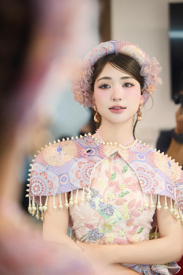 Trước Diệp Lâm Anh, nhiều sao Việt ủng hộ người dân bị thiệt hại sau bão Wipha. Hòa Minzy đóng góp 300 triệu từ thiện. Nữ ca sĩ viết: “Hòa Minzy xin được gửi chút tấm lòng của mình tới bà con Nghệ An đang bị ảnh hưởng bởi thiên tai. Như một lời động viên kịp thời từ xa tới bà con và các cấp chính quyền, lực lượng chức năng đang gồng mình chống bão lũ. Khi nào có thể đến Hòa sẽ đến trực tiếp với mọi người sau ạ”. Ảnh: FB Hòa Minzy.