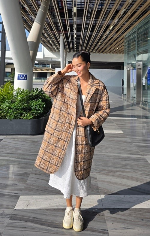 Gần đây, H'hen Niê trở lại showbiz Việt sau 3 tháng sinh con gái. Ảnh: FB H'hen Niê.