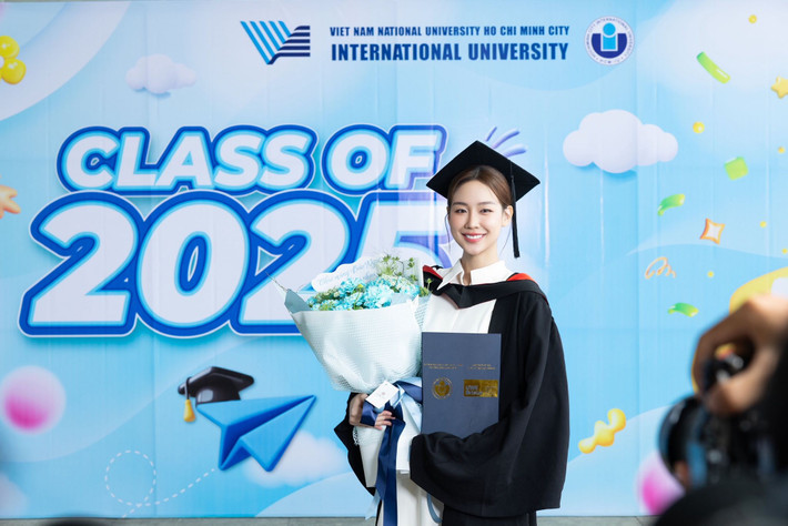 Bảo Ngọc tin rằng mỗi người có một hành trình riêng, với những cột mốc và cách sử dụng thời gian khác nhau.