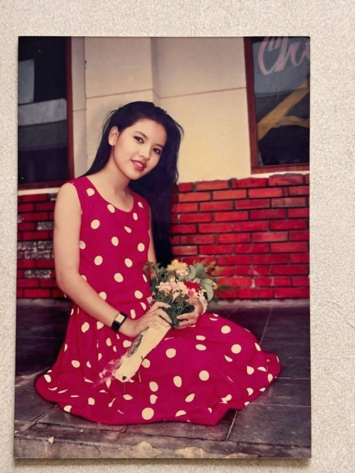 Năm 19 tuổi, Ngọc Trinh trẻ trung, nữ tính. Ảnh: FB Ngọc Trinh.