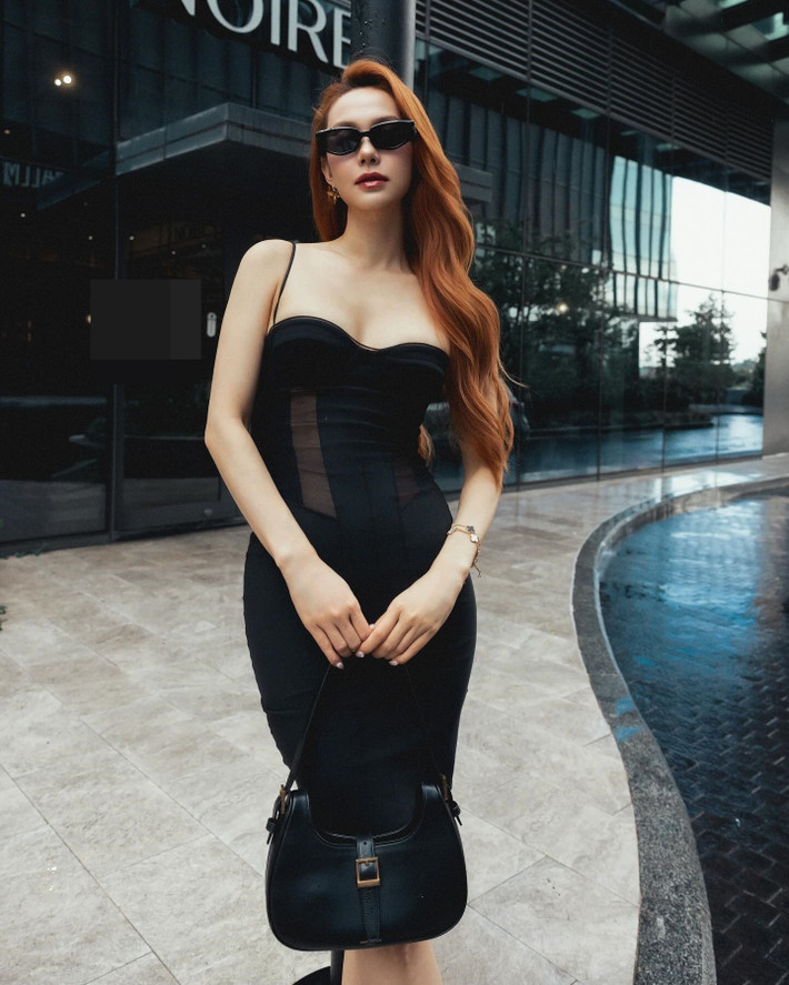 Nữ ca sĩ kiêm diễn viên sinh năm 1987 có sự nghiệp thành công trước khi lập gia đình.