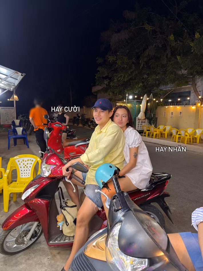 Ngay sau đó, Tú Hảo cũng chia sẻ loạt khoảnh khắc đời thường giản dị bên Quỳnh Lý, từ việc đi siêu thị, dạo phố cho đến những lúc cùng nhau ăn uống, trò chuyện.