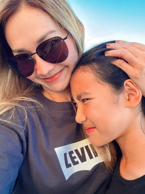 Dịp Tết dương lịch 2026, Kim Hiền gây chú ý khi đăng tải status đầy tâm trạng về năm 2025. Ảnh: FB Kim Hiền.