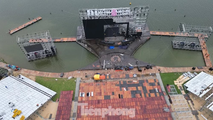 Chung kết Hoa hậu Việt Nam 2024 dự kiến diễn ra vào ngày 14/6 tại Huế. Tuy nhiên, vì thời tiết xấu, ban tổ chức hoãn đêm thi. Ảnh: Tiền Phong.