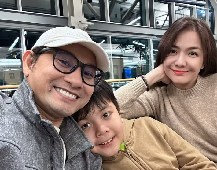 Với vợ chồng diễn viên Huỳnh Đông – Ái Châu, Tết luôn là dịp đặc biệt để tạm gác công việc, ưu tiên gia đình và gìn giữ những giá trị truyền thống. Ảnh: FB Ái Châu.