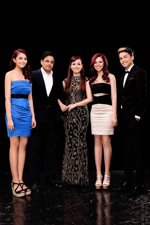 Diệu Hoa kinh doanh cùng chồng sau khi kết hôn. Ảnh: VTV.