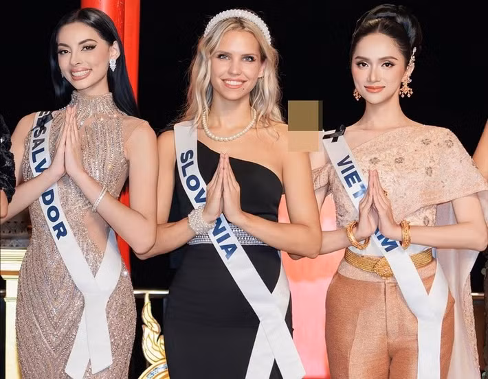 Đại diện Việt Nam khoe vẻ duyên dáng bên mỹ nhân Slovakia, El Salvador. Ảnh: Galaxy Queen.