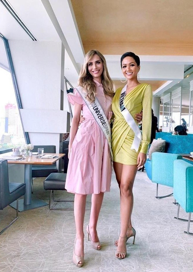 Khi bước chân vào Miss Universe 2018, đối thủ của Hoa hậu H’hen Niê đã gây tranh cãi. Trong chung kết cuộc thi, Angela Ponce không vào top. Ảnh: Tiền Phong.