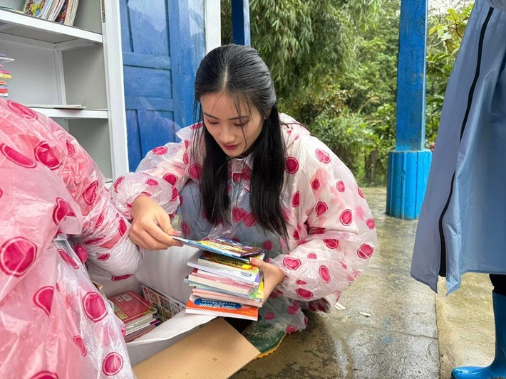 Ý Nhi tiếp tục mang “Heart to head” đến với các tỉnh thành khác như Lâm Đồng, Long An, Tiền Giang, Bến Tre, Vĩnh Long, Đồng Tháp, Cần Thơ, Hậu Giang, Bình Thuận, Bình Định, TP HCM. Ảnh: FB Sen Vàng.