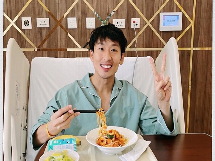 Nam diễn viên gặp chấn thương khi quay phim điện ảnh Hộ linh tráng sĩ: Bí ẩn mộ vua Đinh. Ảnh: FB Tuấn Trần.