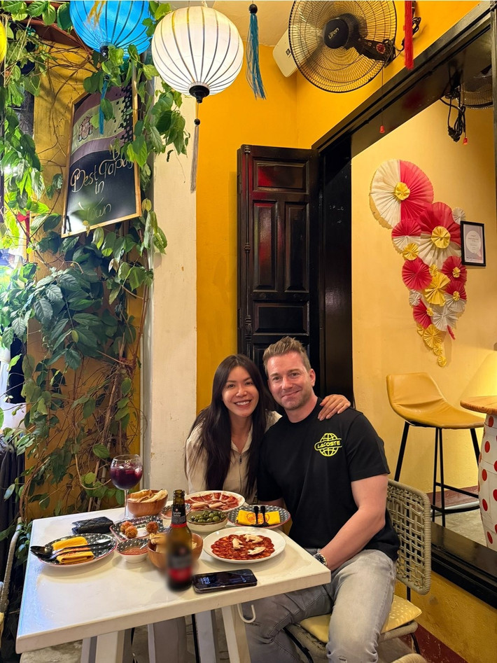 Minh Tú kết hôn năm 2024. Sau đám cưới, cô vẫn miệt mài tham gia hoạt động nghệ thuật.