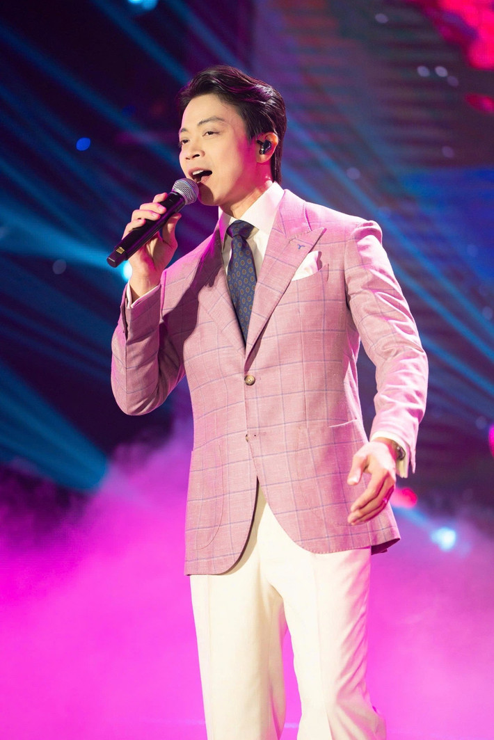 Để tri ân và bù đắp phần nào tình cảm của khán giả đã mua vé, Lân Nhã sẽ tặng album mới – Nhã 2025. Phía ban tổ chức sẽ hoàn tiền cho khán giả mua vé show Hà Nội trong 1- 2 ngày tới.