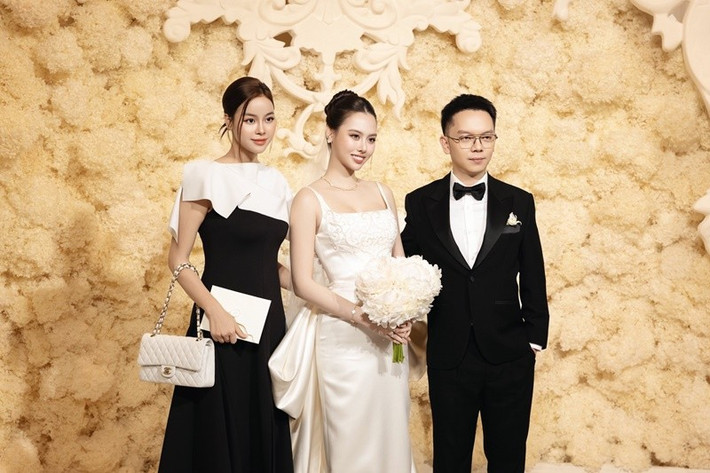 Á hậu Đào Hiền nhắn nhủ Tâm Như: "Chúc mừng ngày trọng đại của chị Đặng Hoàng Tâm Như và anh Đức Ân. Chúc anh chị mãi bên nhau, bền chặt và đầy ắp yêu thương". Ảnh: FB Đào Hiền.