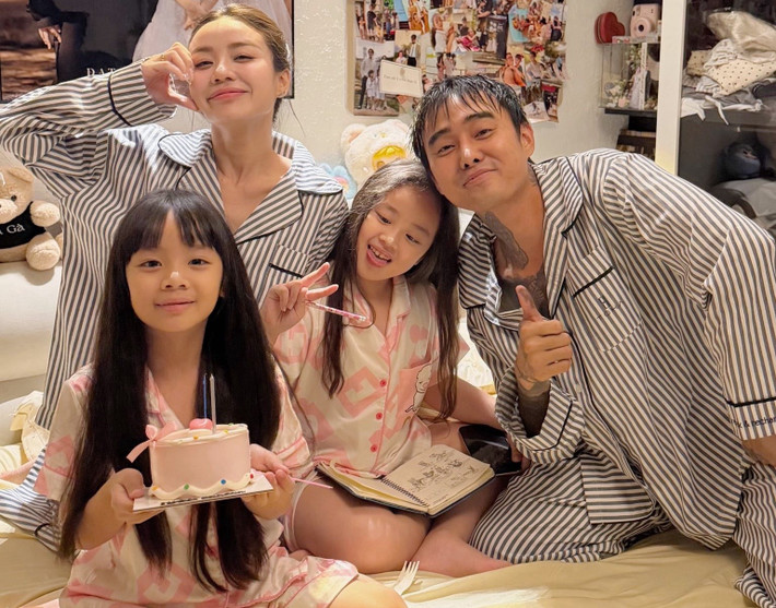 Bé Cún - con gái thứ hai của Bảo Ngọc vừa đón sinh nhật lần thứ 7 bên bố mẹ và chị gái Gà.