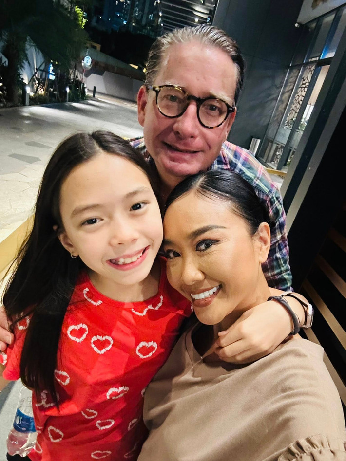 Ở tuổi 12, con gái của ca sĩ Đoan Trang và doanh nhân Johan Wicklund gây thiện cảm với vẻ đẹp lai trong trẻo, tự nhiên.