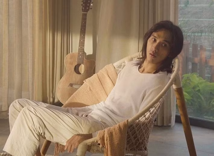 Thuận Nguyễn từng gây chú ý khi chủ định giảm 23 kg từ 91 kg xuống 68 kg trong khoảng hơn 3 tháng để đóng phim Bẫy ngọt ngào. Ảnh: VOV. Ảnh: VOV.