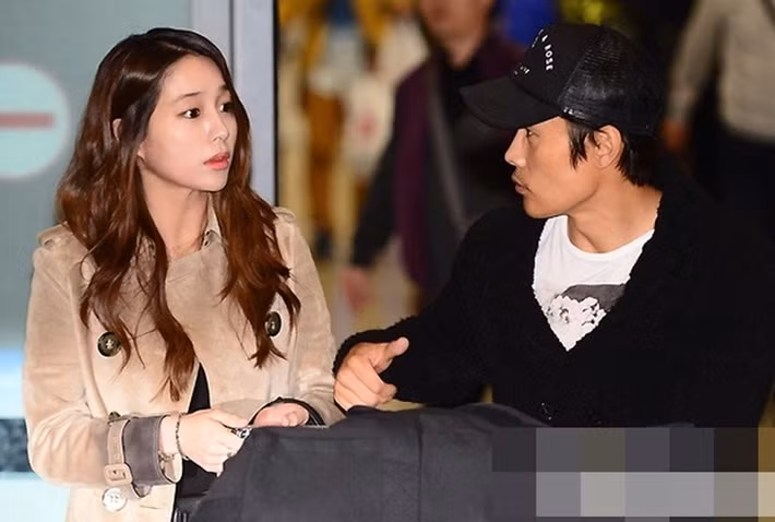 3 năm sau khi đường ai nấy đi, Lee Min Jung bất ngờ gọi điện cho Min Jung rồi cả hai yêu lại từ đầu. Ảnh: Người Lao Động.