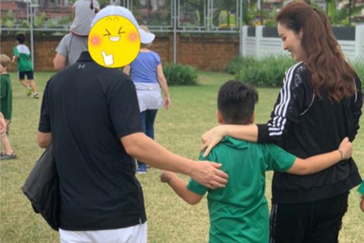 Trong cuộc phỏng vấn với Công Lý Xã Hội năm 2021, Thụy Vân phủ nhận tin đồn chồng là đại gia. Ảnh: FB Thụy Vân.