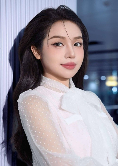 Thanh Thủy từng có tình yêu học trò, sinh viên trong sáng. Ảnh FB Thanh Thủy.