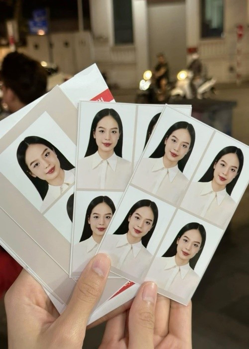 Thanh Thủy từng khoe loạt ảnh thẻ được chụp trong 15 phút. Ảnh: FB Thanh Thủy.