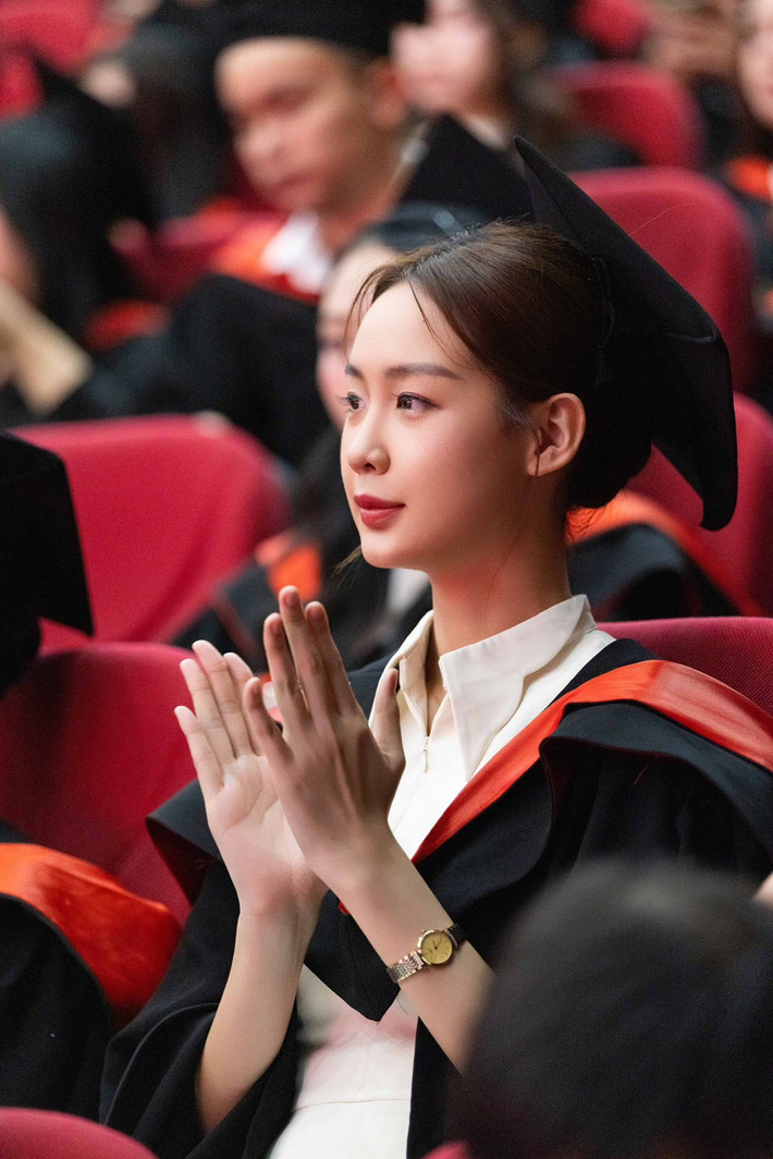 Đại học Quốc tế chia sẻ trên Người Lao Động, Bảo Ngọc cô tốt nghiệp loại giỏi.