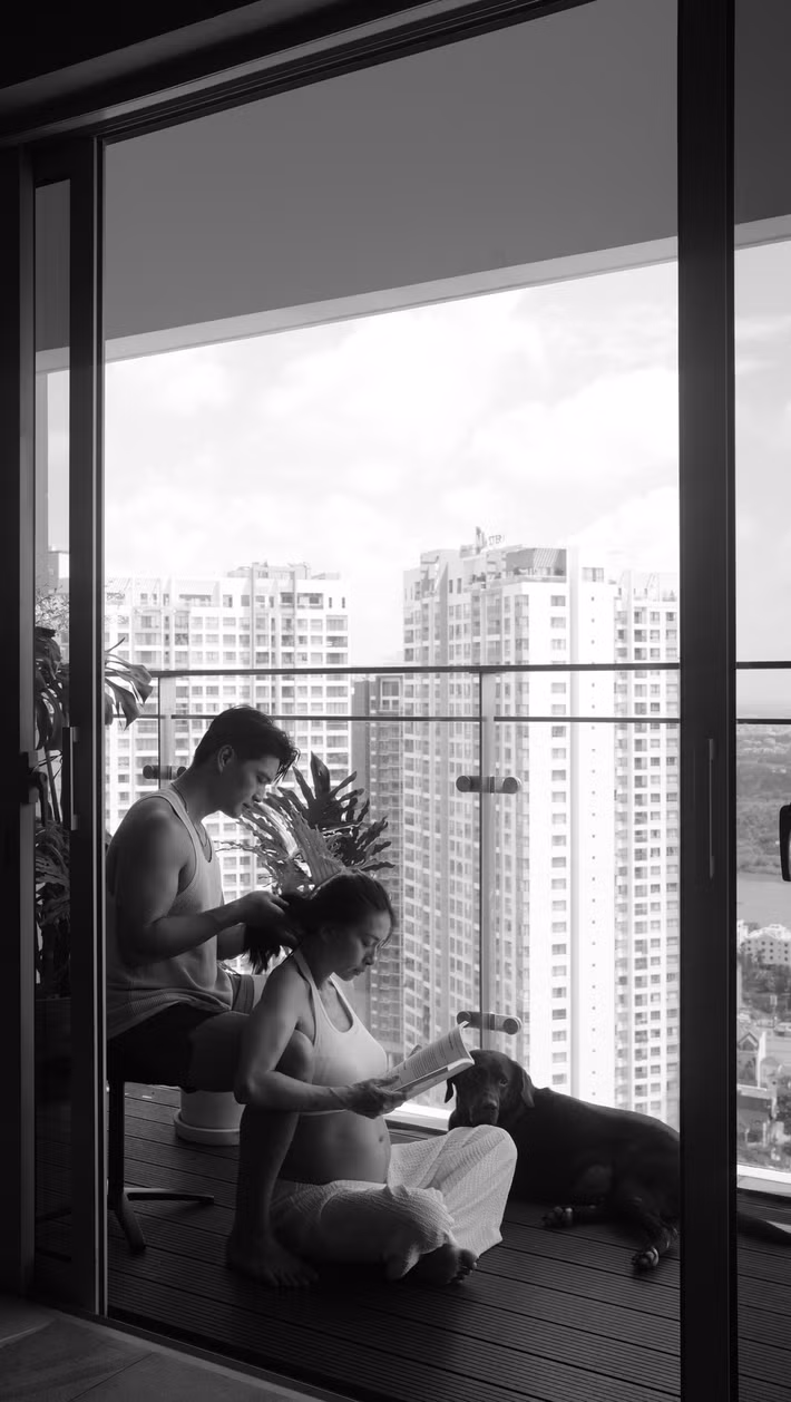 “Chưa có mặt mà làm chao đảo cả cuộc sống của hai người trưởng thành tự lập vậy á. Có mặt rồi thì còn gì nữa đây”, Ngô Thanh Vân trải lòng. Ảnh: FB Ngô Thanh Vân.