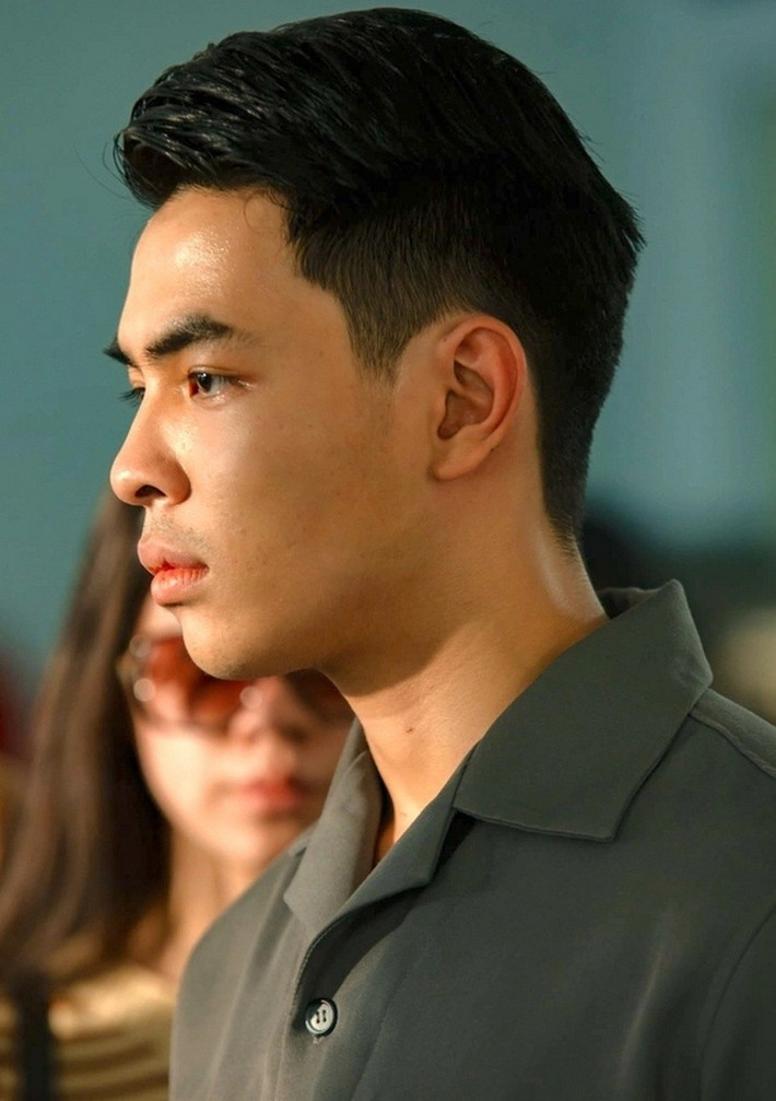 Thái Hòa chia sẻ trên Znews, Thiên Minh tự lập khi tham gia Tử chiến trên không. Hiện tại, con trai Thái Hòa bắt đầu sự nghiệp diễn viên và đi học lớp diễn xuất bài bản. Ảnh: Thể Thao Văn Hoá.