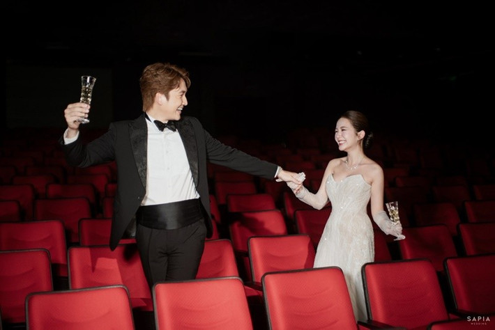 "Không cần vội vã, nếu có duyên chắc chắn chung đường", Đình Tú nhắn nhủ Ngọc Huyền trước thềm đám cưới. Ảnh: FB Đình Tú.