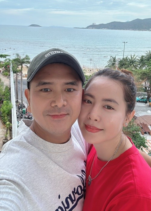 Bạn gái Hùng Thuận sở hữu nhan sắc xinh đẹp, trẻ trung, sống kín tiếng. Ảnh: FB Hùng Thuận.