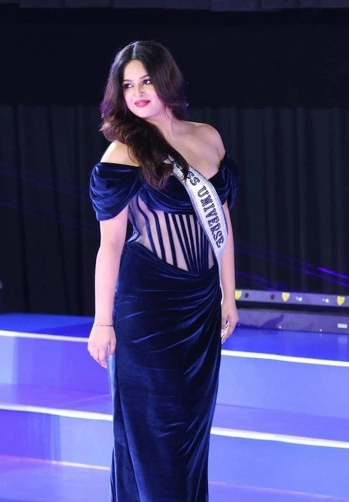 Theo Tiền Phong, Harnaaz Sandhu mắc bệnh hiếm gặp Celiac - căn bệnh liên quan đường ruột do không dung nạp gluten. Vì vậy, cô tăng cân không kiểm soát sau khi đăng quang Miss Universe 2021. Ảnh: VOV.