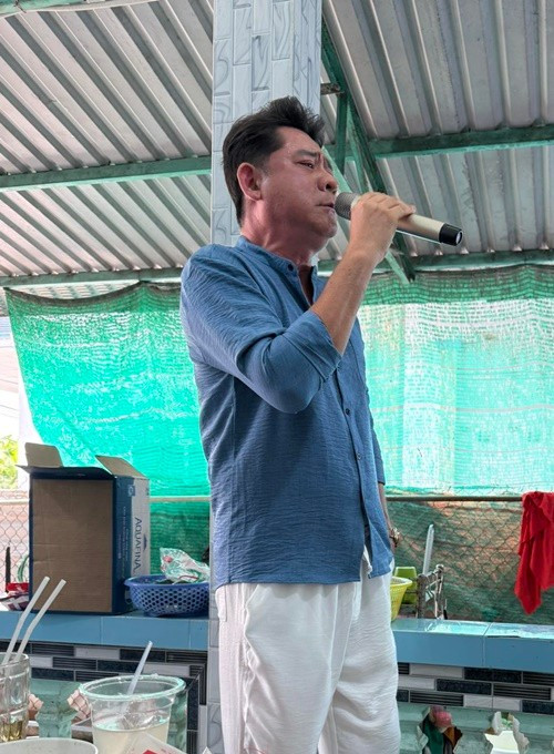 Nam diễn viên đăng tải nhiều hình ảnh đời thường giản dị của mình trên trang cá nhân. Ảnh: FB Huỳnh Anh Tuấn.