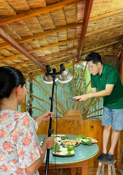 Ít ngày qua, hình ảnh Huỳnh Anh Tuấn trên fanpage do ê-kíp của nam diễn viên đăng tải. Ảnh: FB Huỳnh Anh Tuấn.