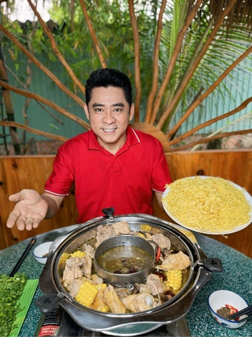 Nam diễn viên không muốn khán giả lo lắng nên phía Huỳnh Anh Tuấn chỉ chia sẻ về bệnh tình khi sức khỏe của tài tử ổn định hơn. Ảnh: FB Huỳnh Anh Tuấn.