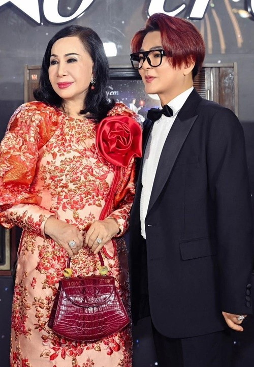 Chênh lệch nhau 8 tuổi, Vũ Hà và Huyền Vân từng bị gia đình hai bên phản đối khi quyết định kết hôn. Ảnh: FB Vũ Hà.