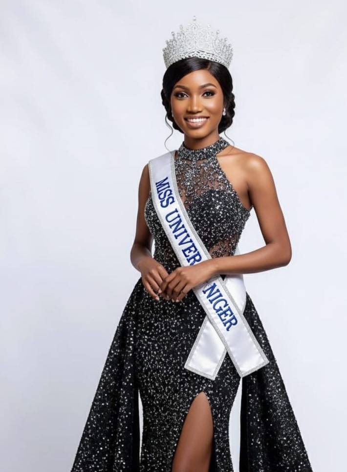 Khoảng 1 tuần trước, đại diện Nigeria - Zoulahatou Amadou chia sẻ trên trang cá nhân, cô không thể tham gia Miss Universe 2025 bởi vì vé máy bay đến tay cô quá muộn. Ảnh: Missosology.