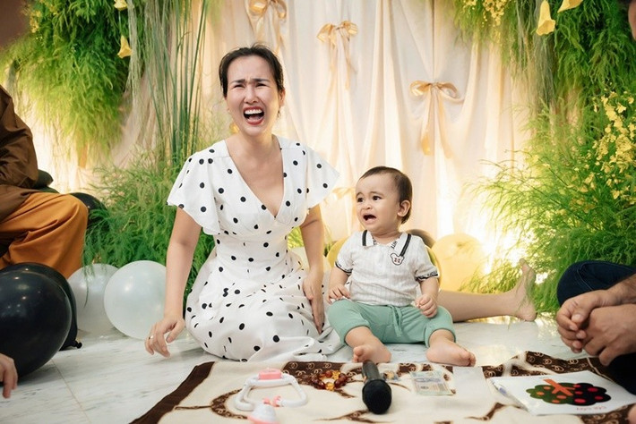 Võ Hạ Trâm tiết lộ về màn bốc đồ vật, chọn tương lai của quý tử.