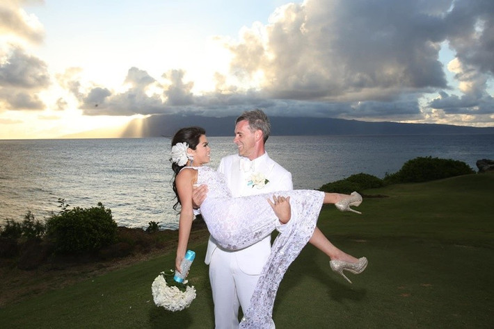 Bích Tuyền từng cho biết cô đến với chồng khi anh chưa có nền tảng tài chính vững vàng. Chính cô là người động viên anh, khi đó đang làm kỹ sư công nghệ, rời công ty để khởi nghiệp và hỗ trợ các thủ tục cần thiết để anh tập trung chuyên môn. Ảnh: FB Bích Tuyền.