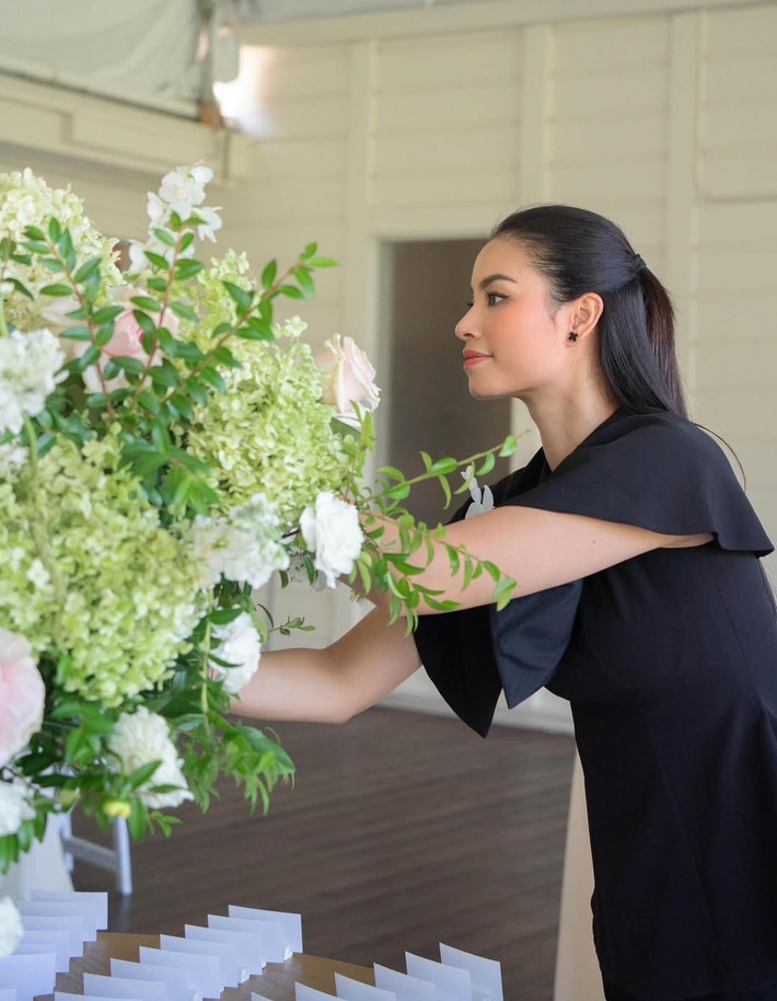 Theo Vietnamnet, Hoa hậu Hoàn vũ Việt Nam 2015 mong muốn mở nhiều chi nhánh cửa hàng hoa trong tương lai.