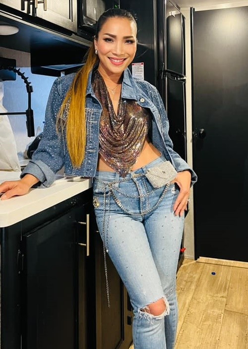 Hồng Ngọc liên tục chạy show ở Mỹ. Ảnh: FB Hồng Ngọc.