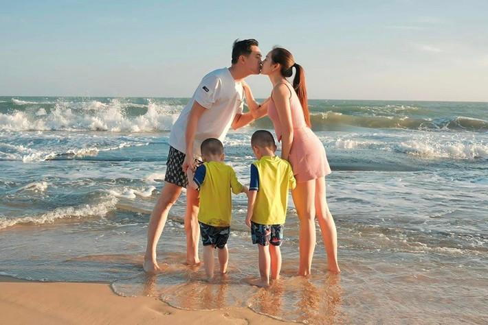 Có hai con trai, Dương Khắc Linh và Ngọc Duyên muốn có thêm một bé gái. Ảnh: FB Lưu Ngọc Duyên.