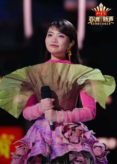 Phương Mỹ Chi giành 15 điểm, thắng ca sĩ Hoàng Linh (6 điểm). Ảnh: FB Phương Mỹ Chi.