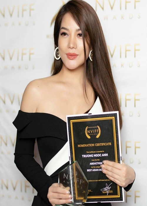 Cô còn đoạt giải Nữ diễn viên châu Á xuất sắc tại New Vision International Film Festival 2019 (VNIFF - LHP Tầm Nhìn Mới) nhờ vai diễn trong phim Abduction. Ảnh: Phụ Nữ Việt Nam.