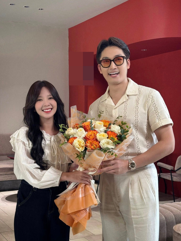 Ngọc Huyền và Đình Tú đóng chung phim Cha tôi, người ở lại. Ảnh: Tiền Phong.