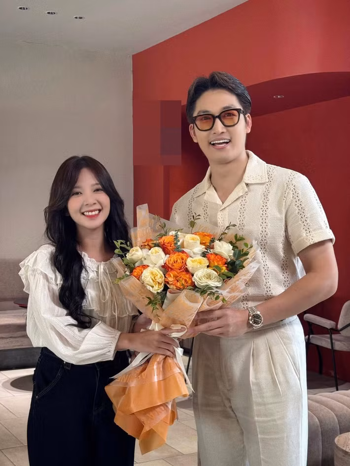 Ngọc Huyền và Đình Tú đóng chung phim Cha tôi, người ở lại. Ảnh: Tiền Phong.