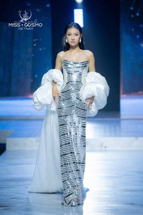 Ở cuộc thi Hoa hậu Hoàn vũ Việt Nam 2025, Phương Linh vào top 12 Người đẹp Thời trang, top 5 Người đẹp Bản lĩnh, top 5 Người đẹp Tài năng. Ảnh: FB Phương Linh.