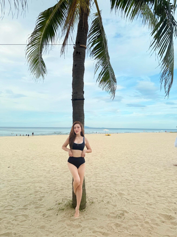 'Công chúa bong bóng' thường xuyên đi du lịch trong và ngoài nước.